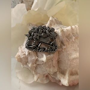 Vintage Birds and Blooms small pin.